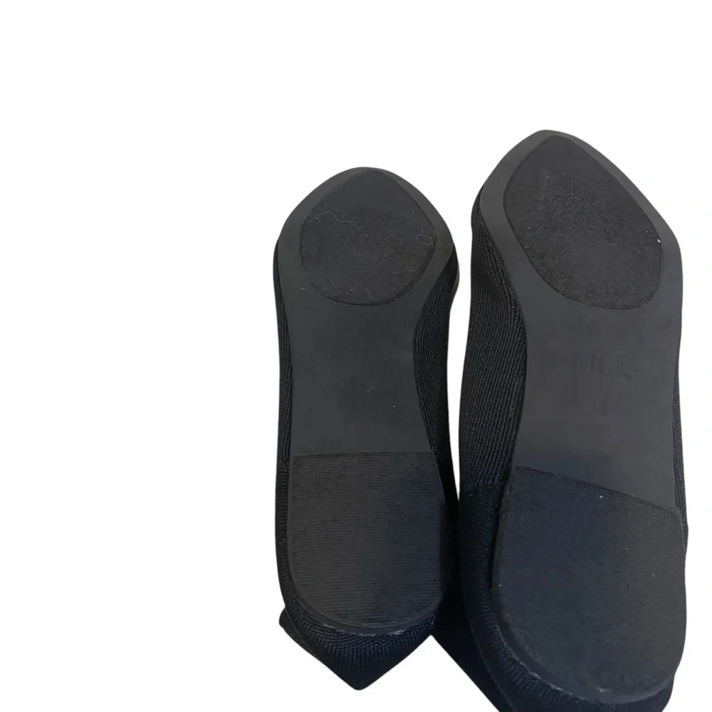 MIA Kerri Pointed Toe Fabric Black Flats Sz 13 New